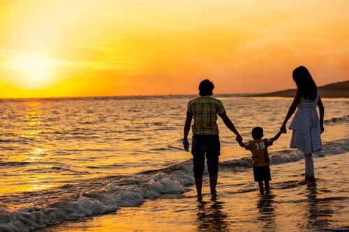 family-Uttarakhand-Tour-Packages-chaukhambat-travels