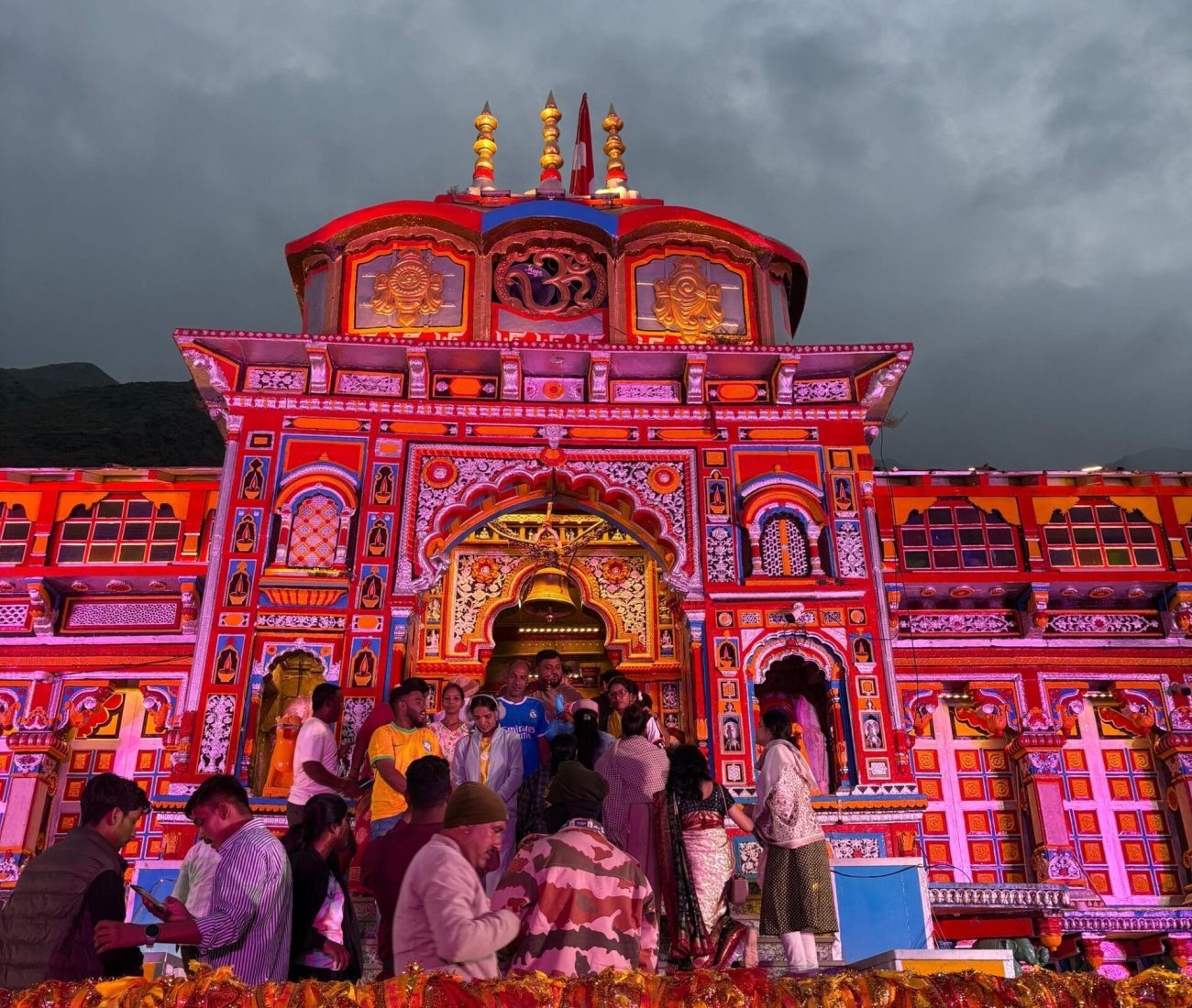 Badrinath Temple Lord Vishnu Chamoli Uttarakhand